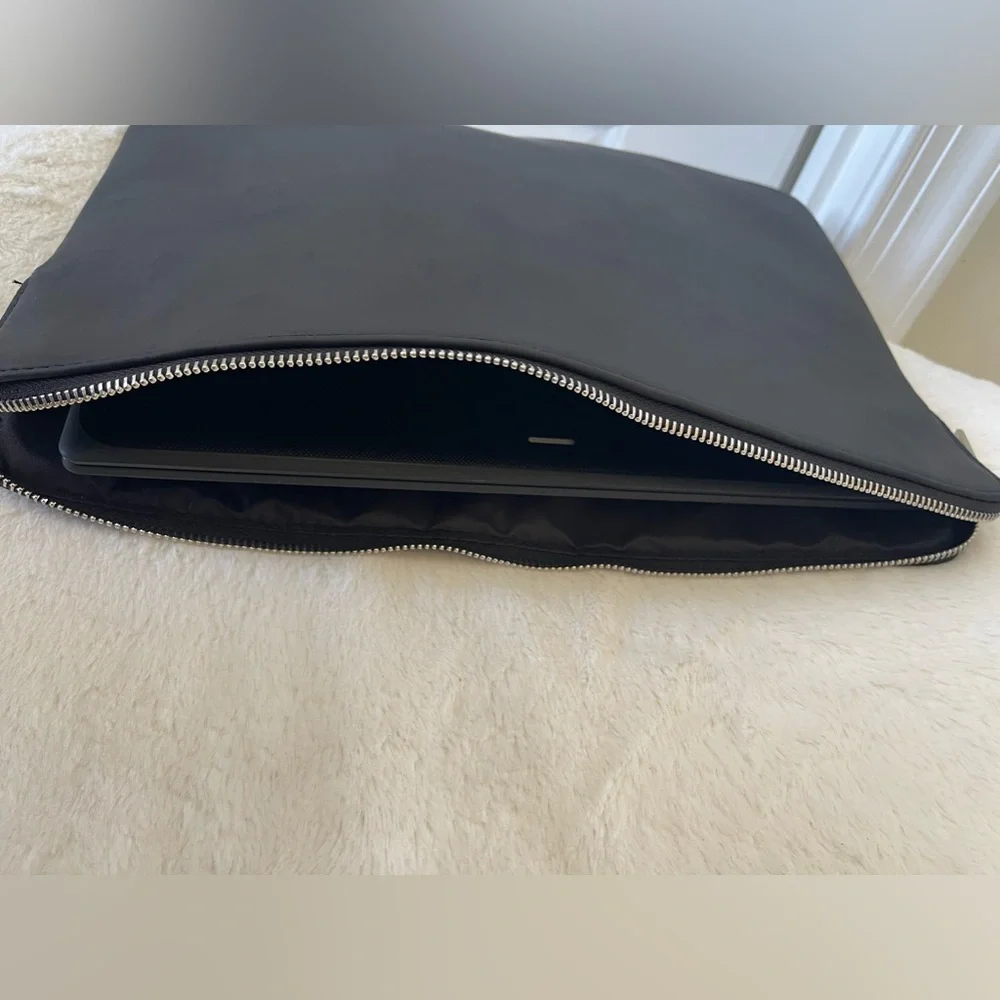 Dolce & Gabbana the one laptop case EUC